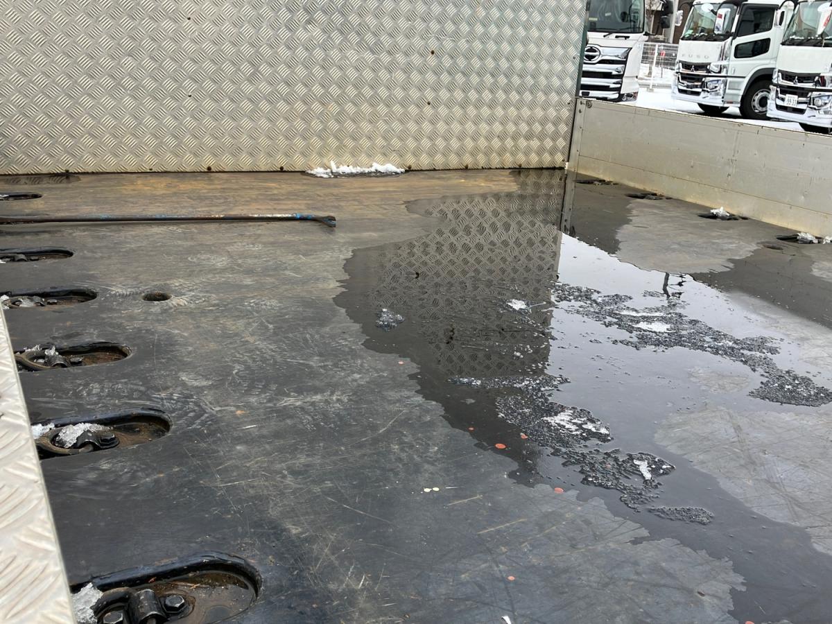 中古クレーン UDトラックス クオン