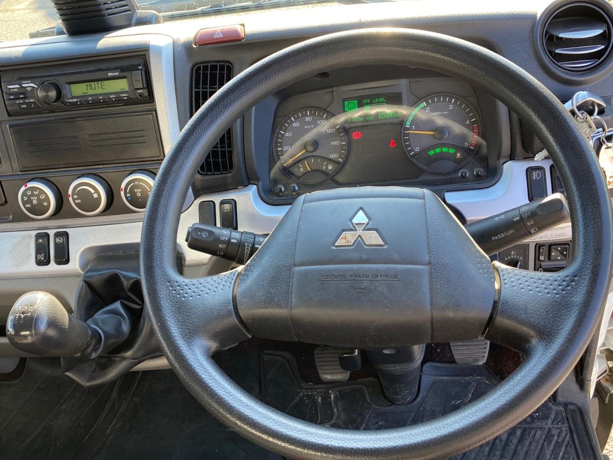 中古冷凍バン 三菱ふそう キャンター