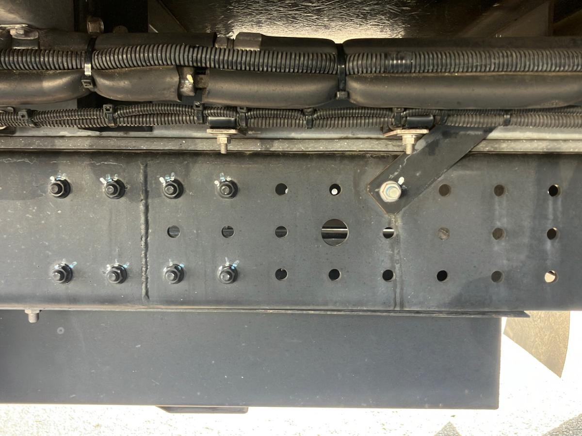 中古冷凍バン 三菱ふそう キャンター