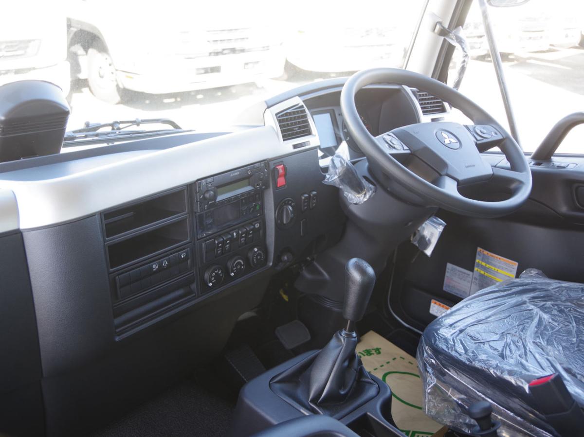 中古冷凍バン 三菱ふそう ファイター