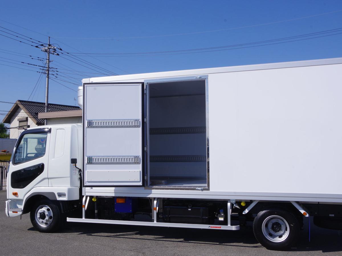 中古冷凍バン 三菱ふそう ファイター