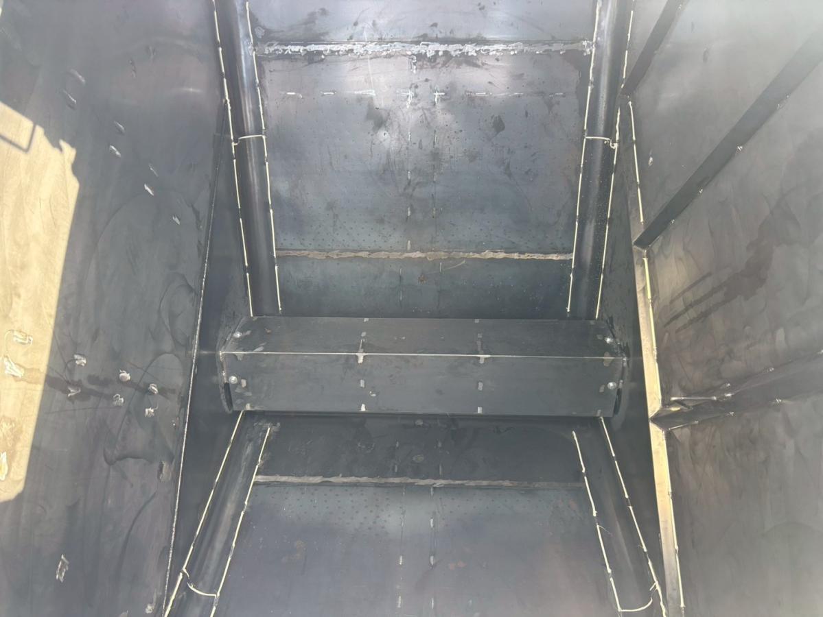 中古飼料運搬車 日野 プロフィア