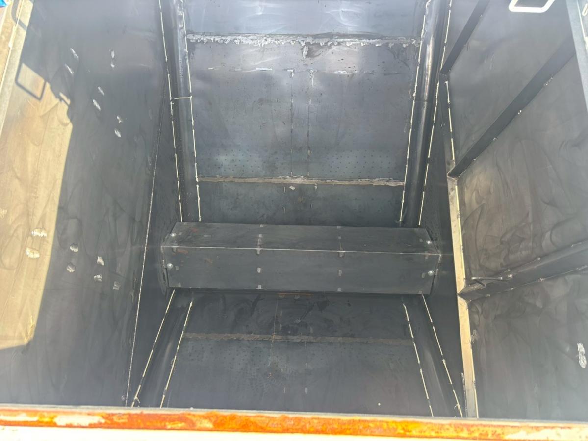中古飼料運搬車 日野 プロフィア