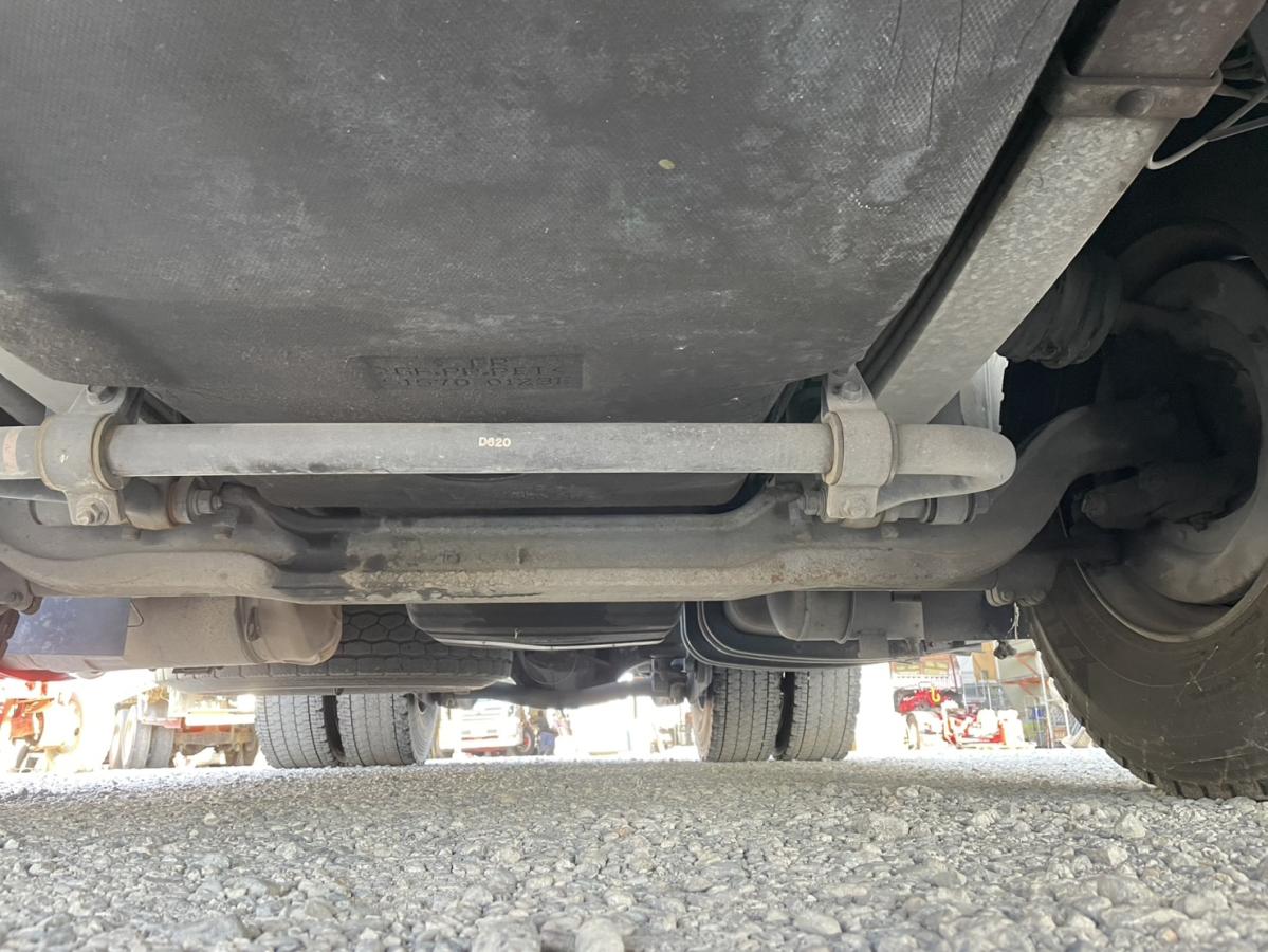 中古トラクタ UDトラックス クオン