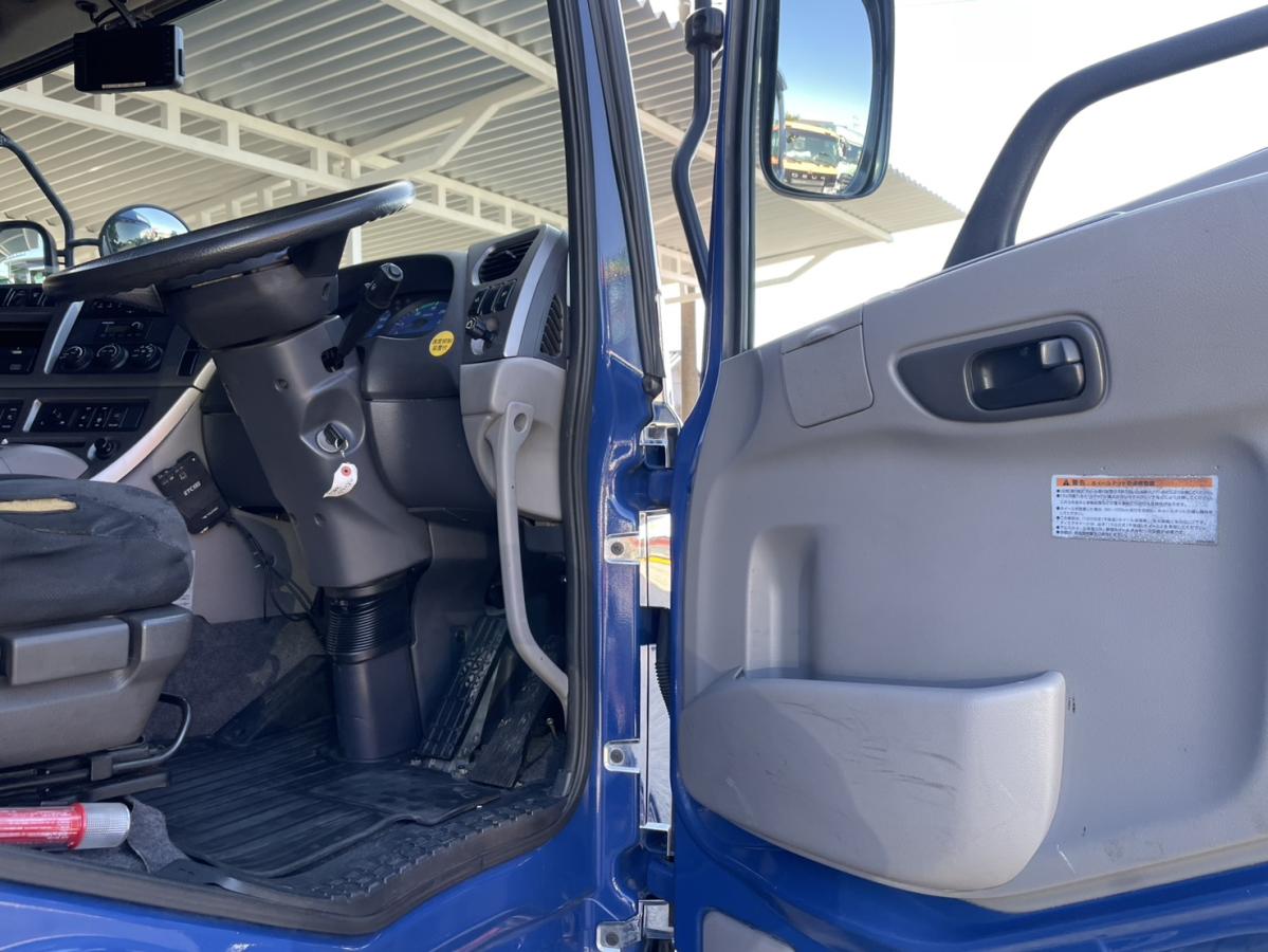 中古トラクタ UDトラックス クオン