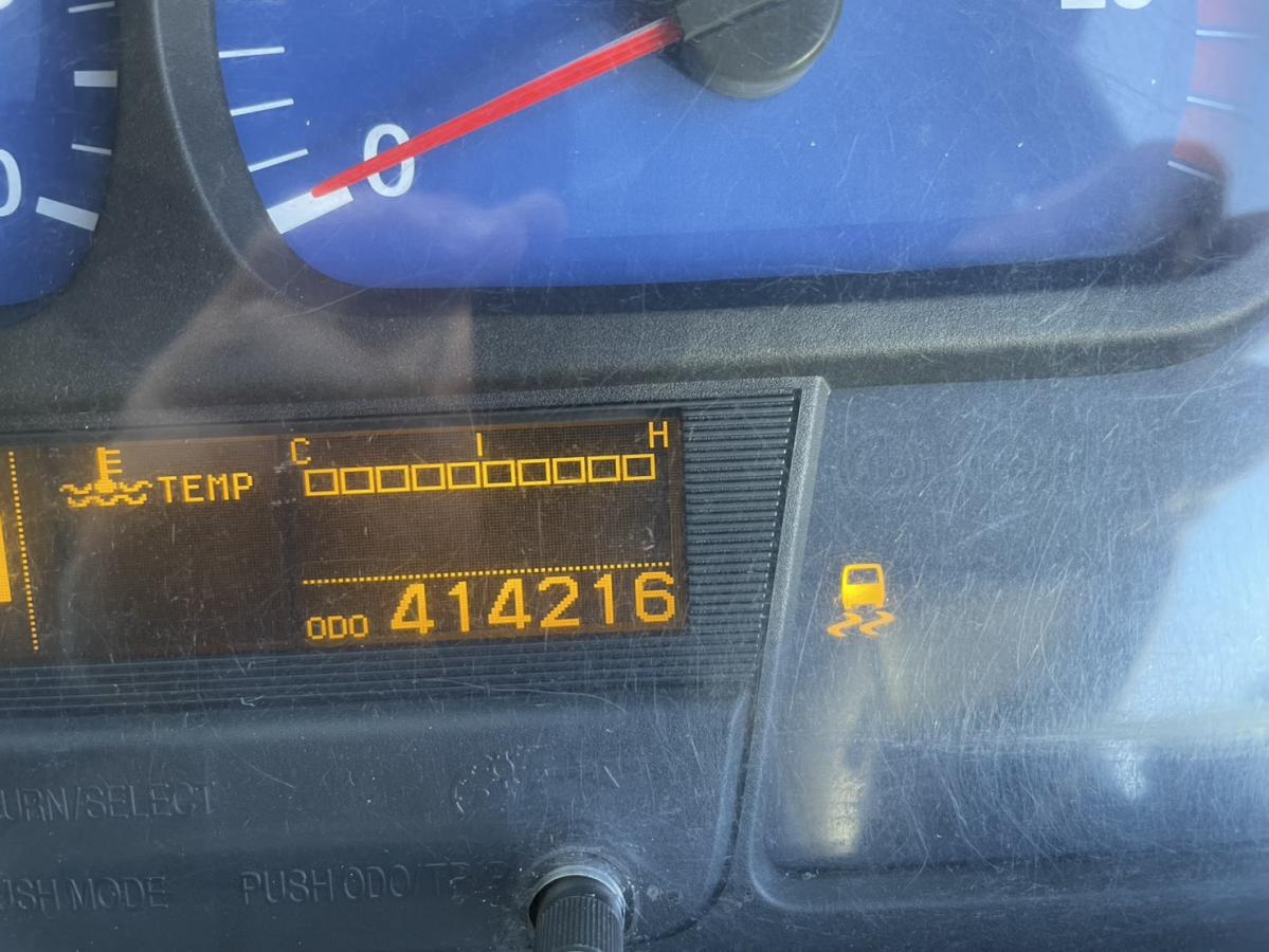 中古トラクタ UDトラックス クオン