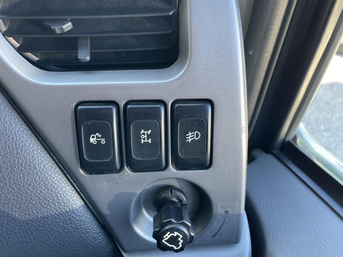 中古トラクタ UDトラックス クオン