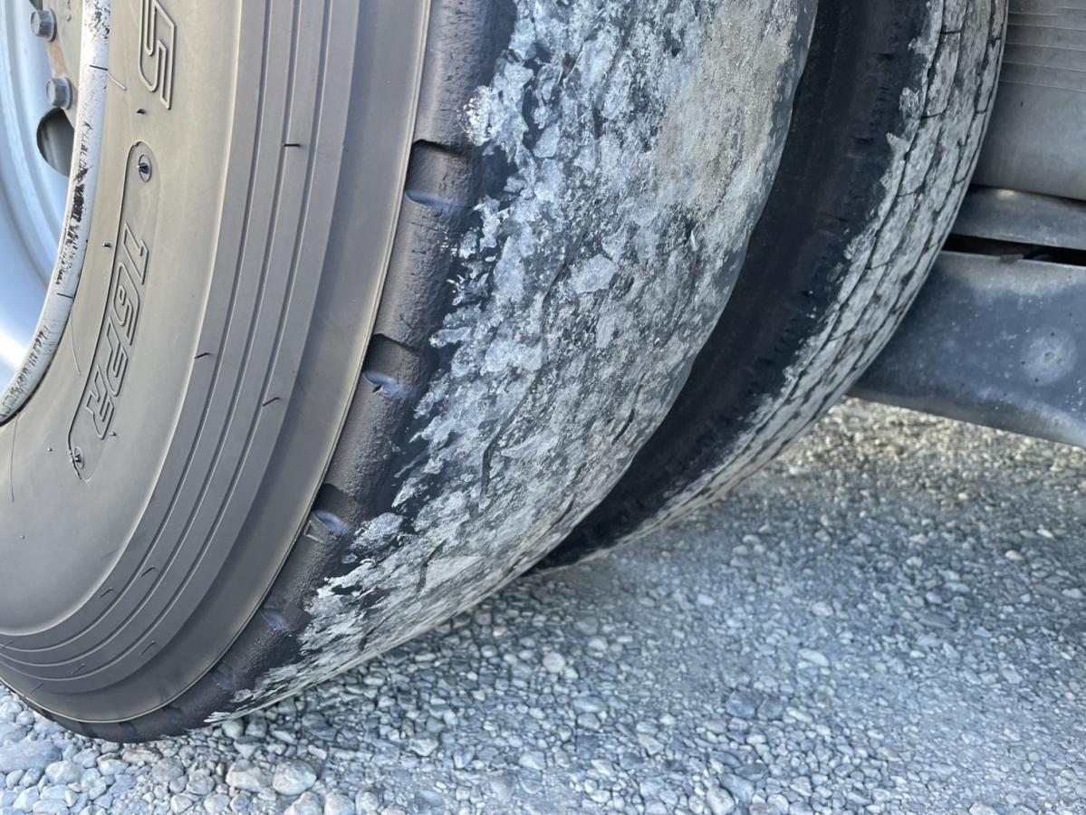 中古トラクタ UDトラックス クオン