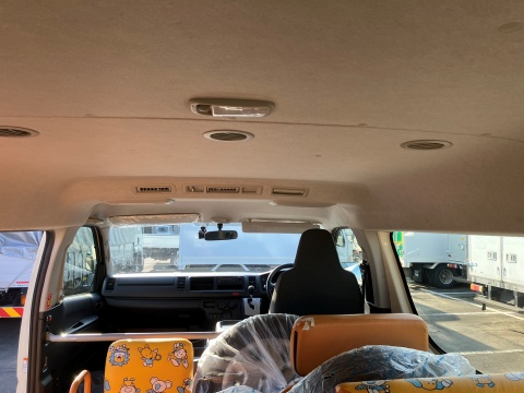 中古バス トヨタ ハイエース