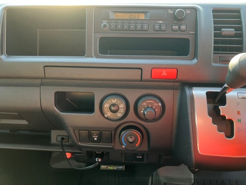 中古バス トヨタ ハイエース