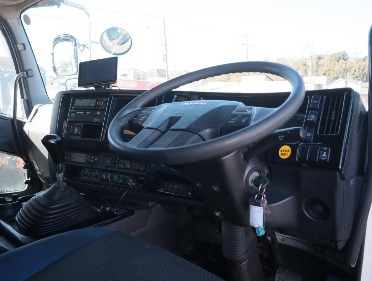 中古冷凍バン いすゞ ギガ