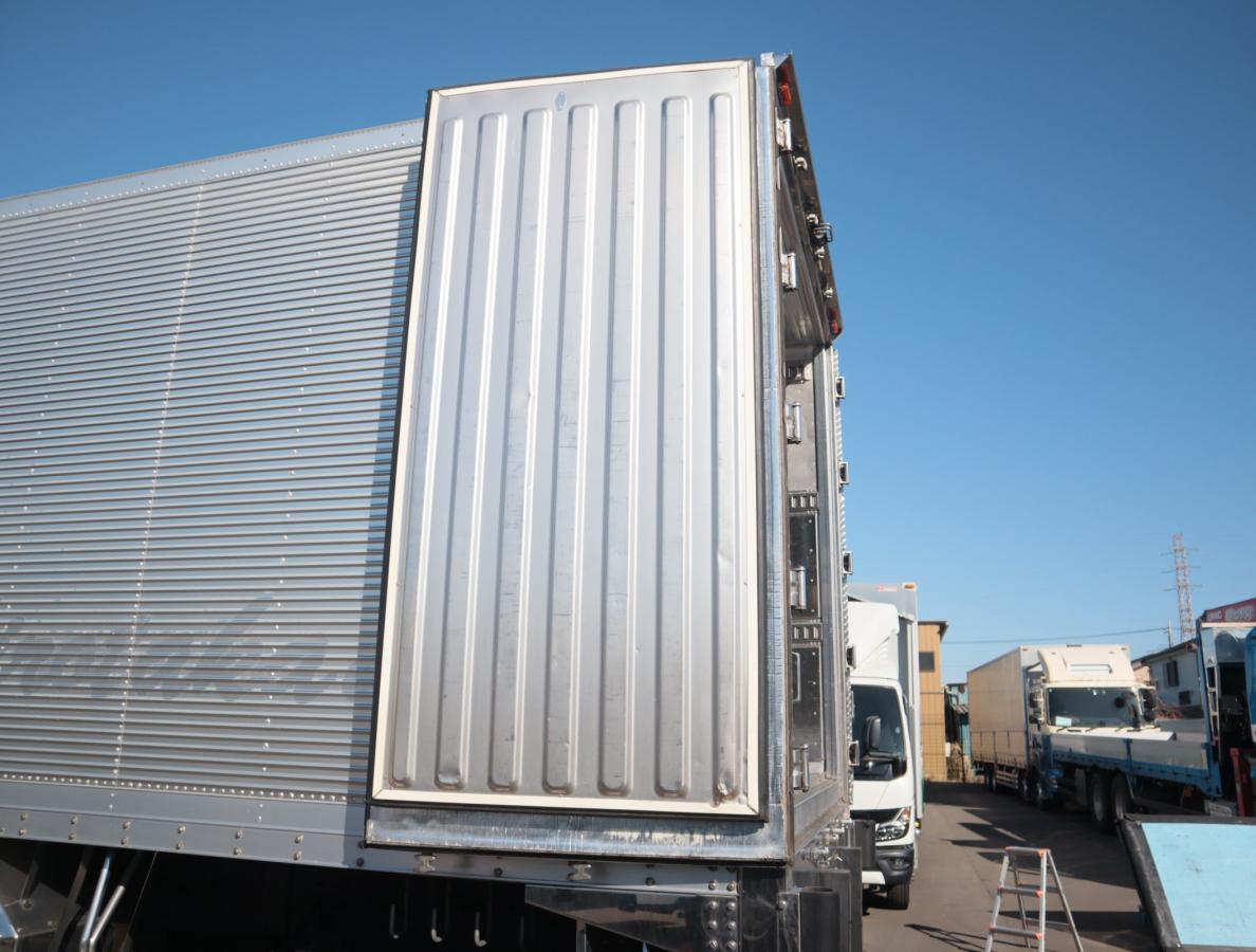 中古冷凍バン いすゞ ギガ