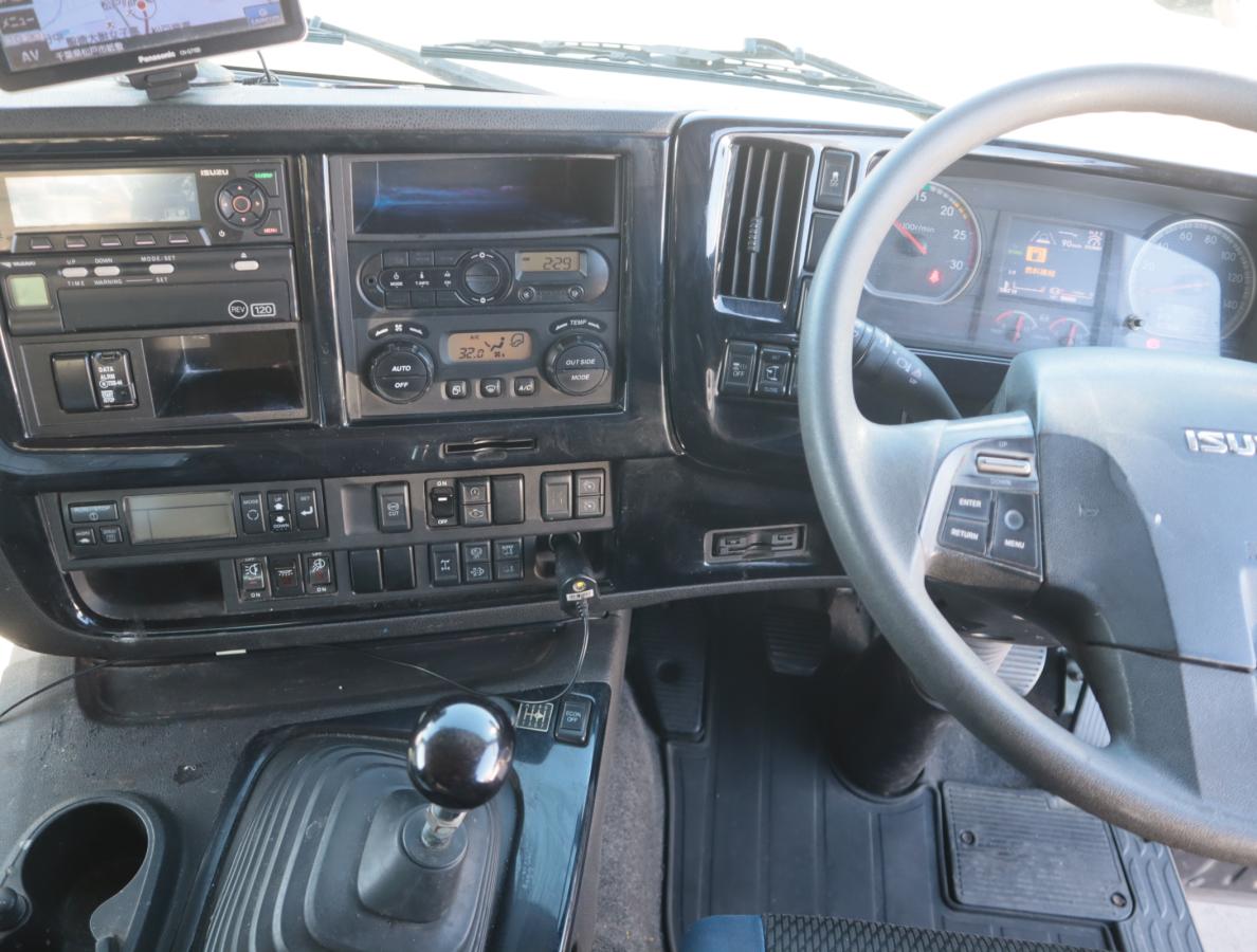 中古冷凍バン いすゞ ギガ