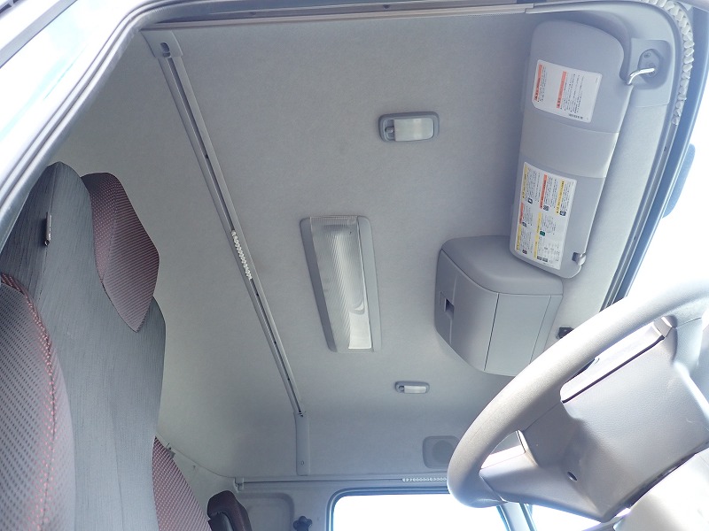 中古ダンプ UDトラックス クオン