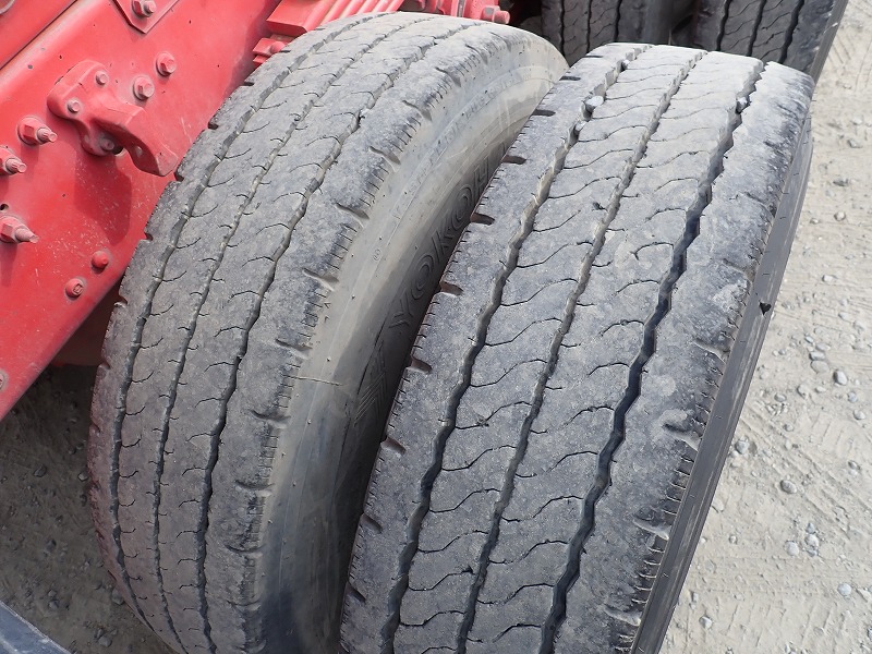 中古ダンプ UDトラックス クオン