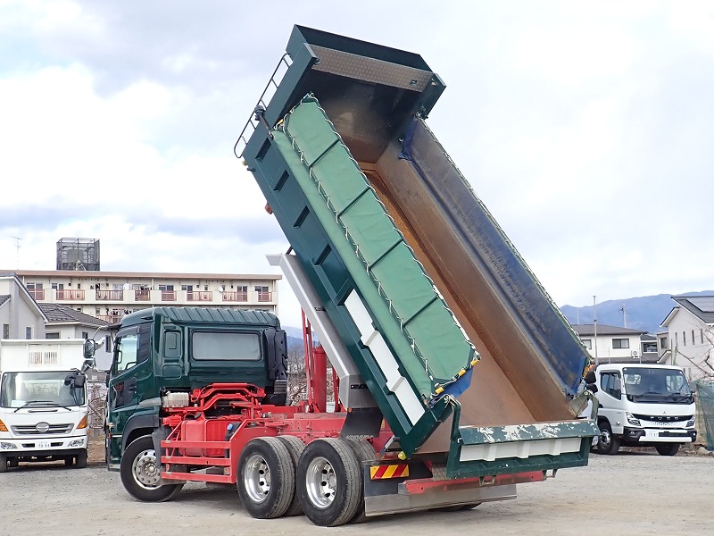 中古ダンプ UDトラックス クオン