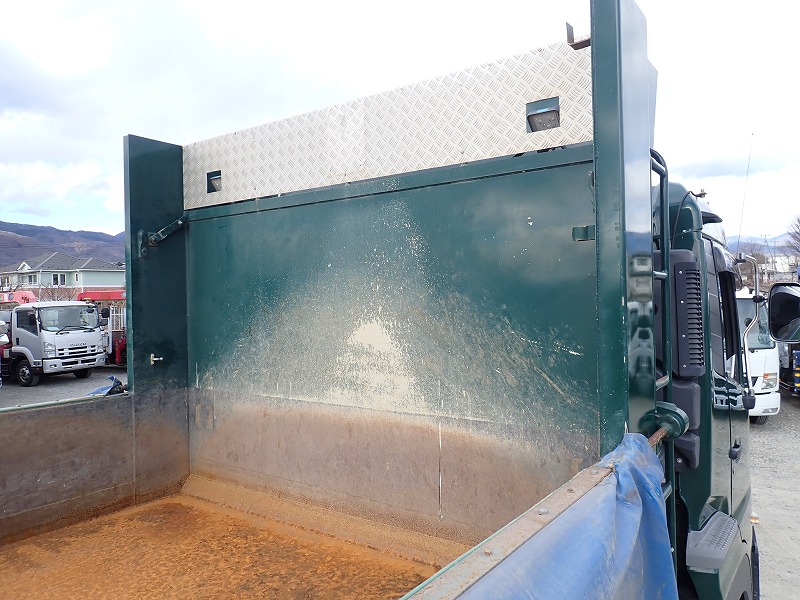 中古ダンプ UDトラックス クオン