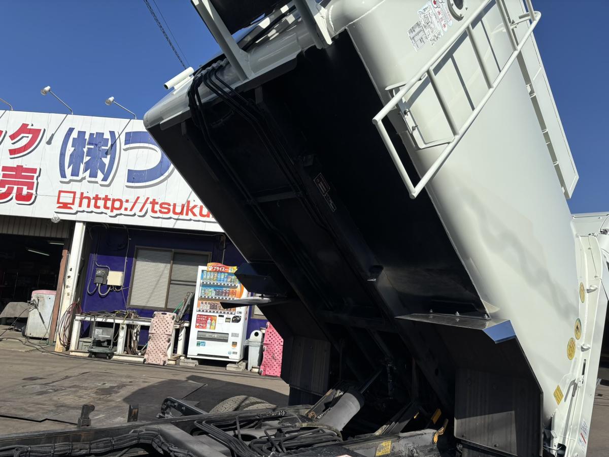中古塵芥車(パッカー車) 三菱ふそう キャンター