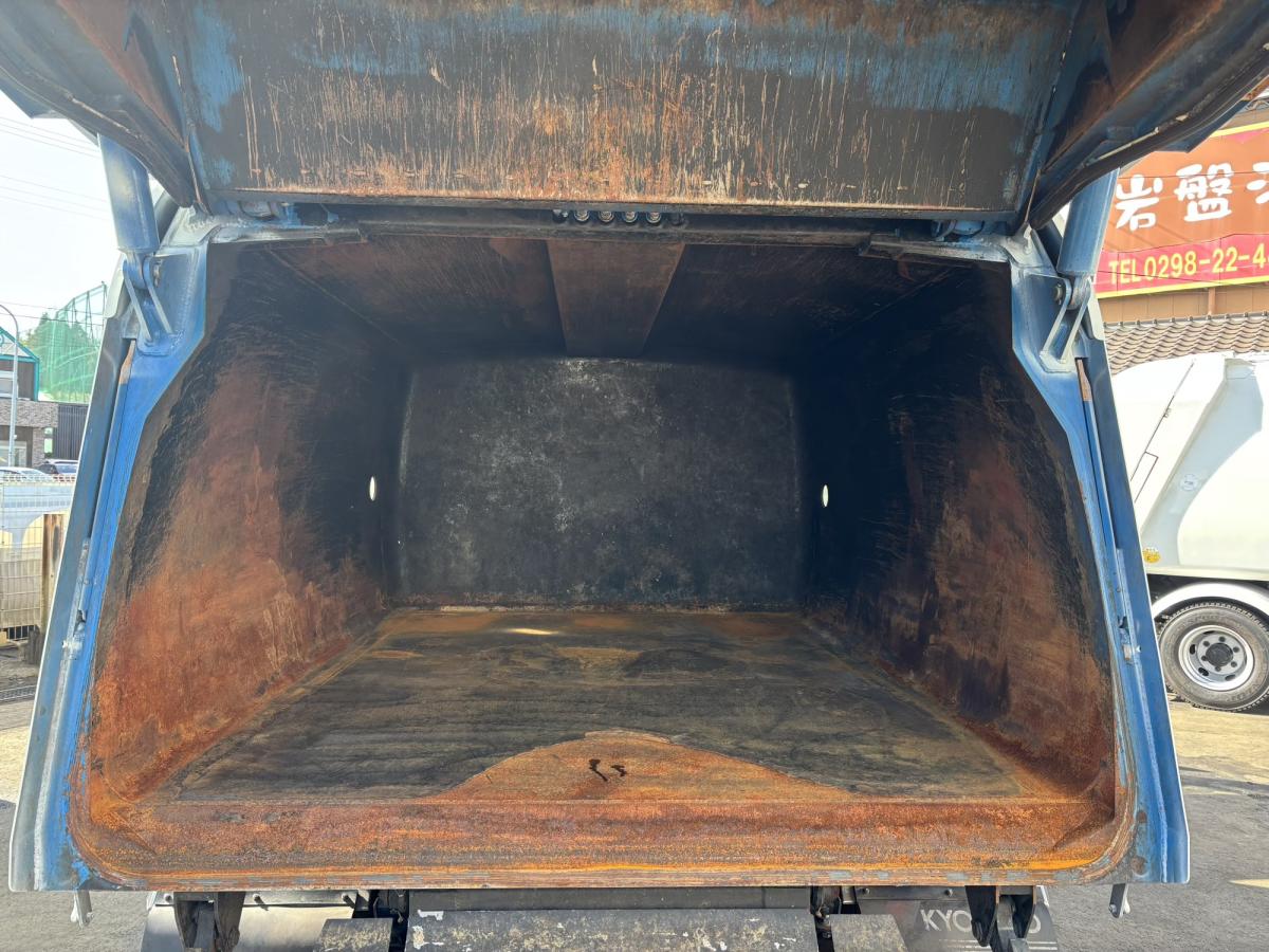 中古塵芥車(パッカー車) 三菱ふそう キャンター