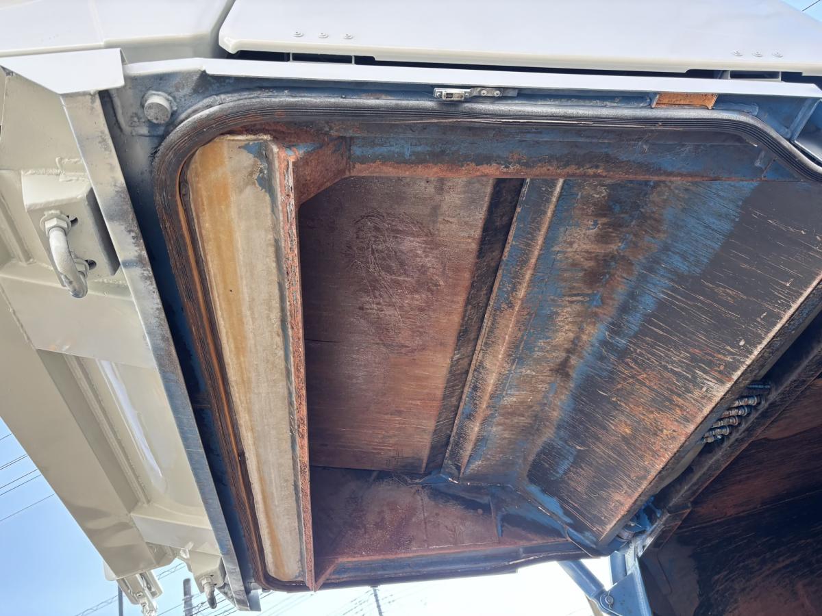 中古塵芥車(パッカー車) 三菱ふそう キャンター