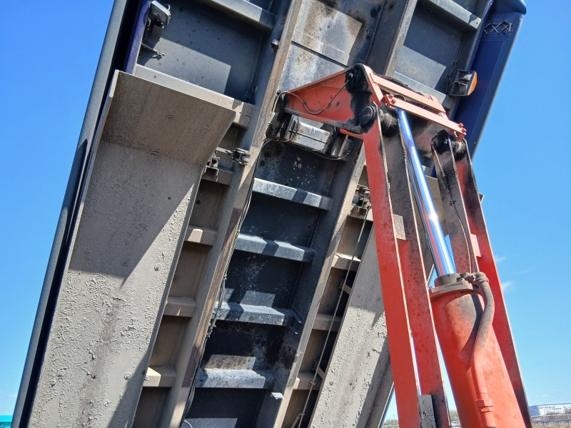 中古ダンプ 日野 プロフィア