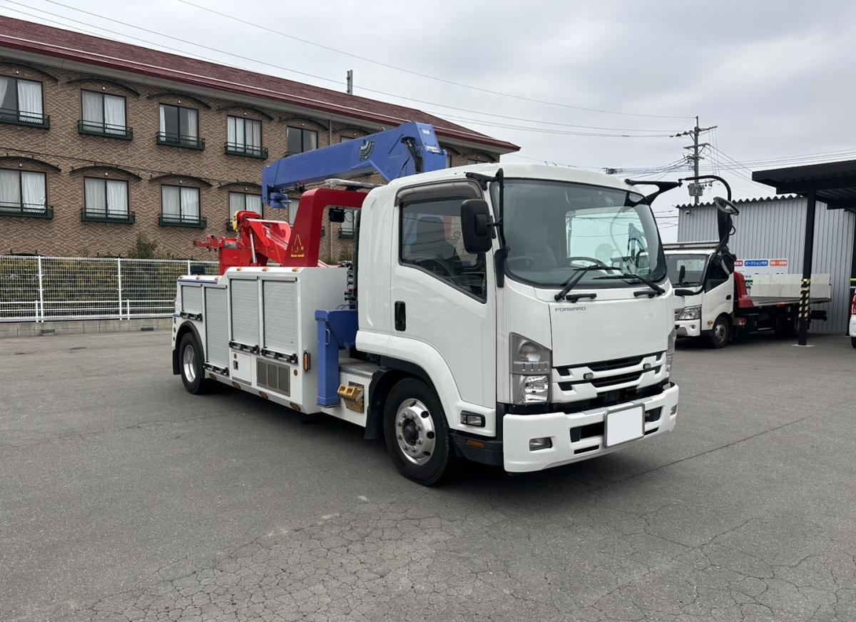 中古レッカー車 いすゞ フォワード /令和1年式城南ボディーサービス架