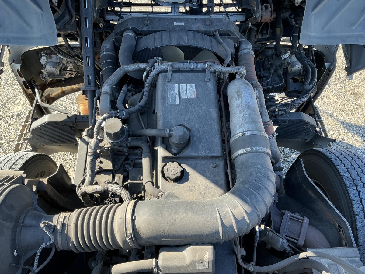 中古深ダンプ UDトラックス クオン