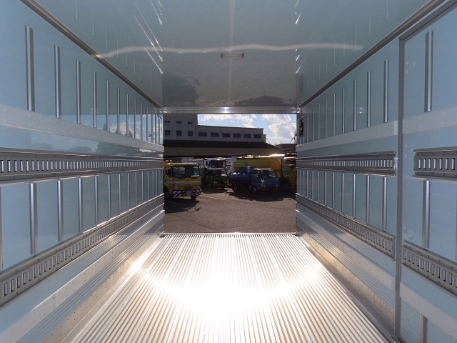 中古冷凍バン 日野 レンジャー