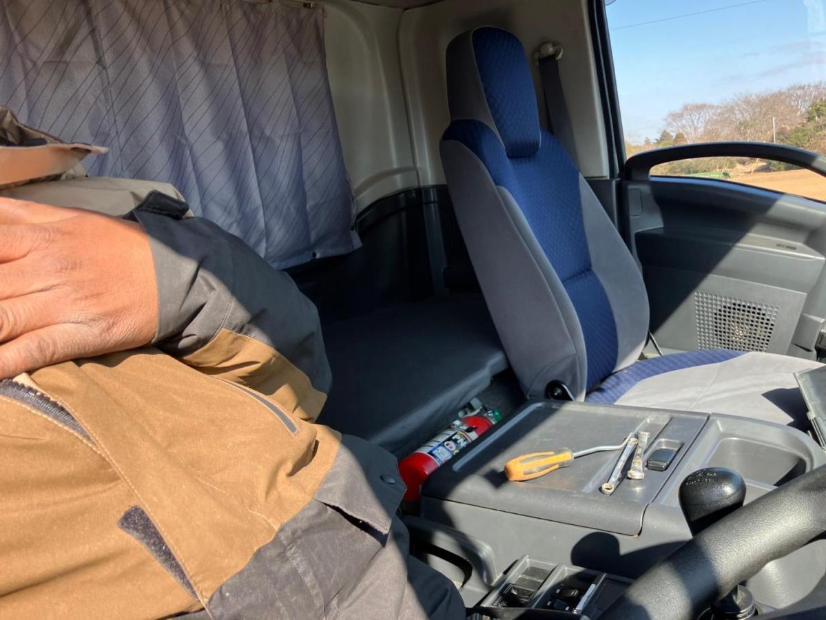 中古冷凍バン いすゞ フォワード