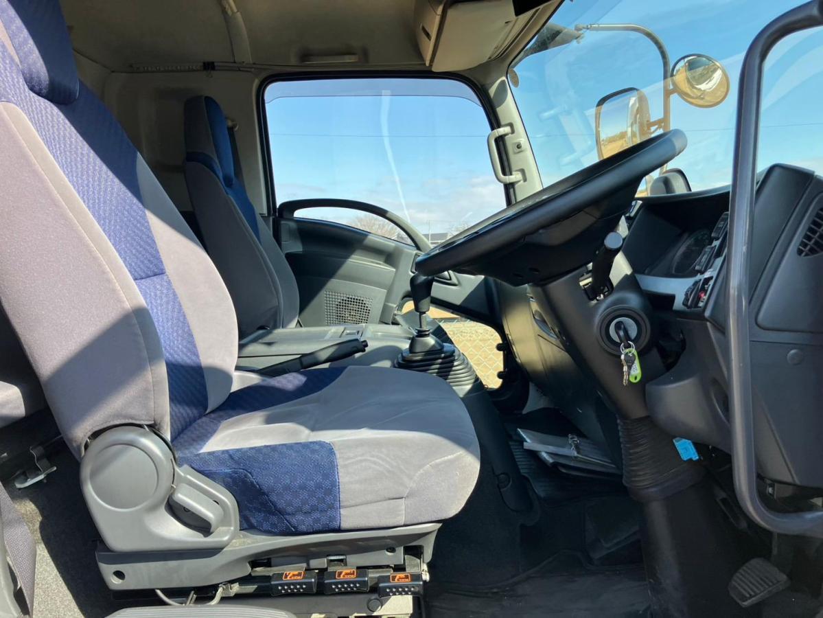 中古冷凍バン いすゞ フォワード