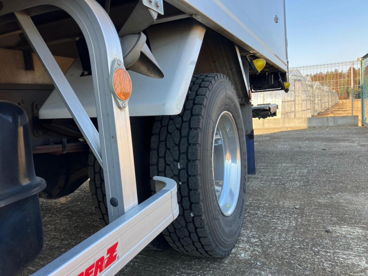 中古冷凍バン いすゞ フォワード