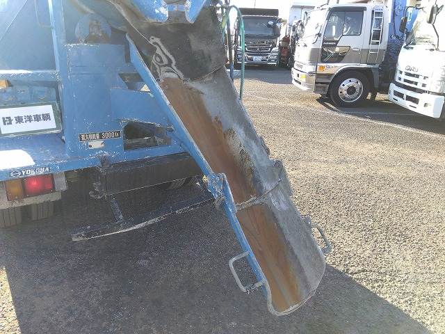 中古ミキサー車(生コン車) 日野 デュトロ