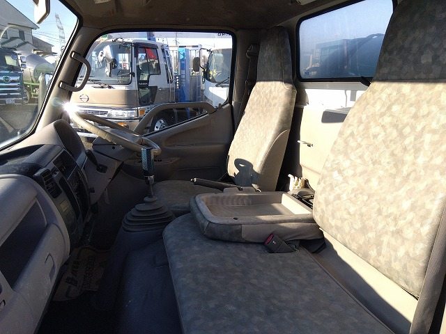 中古ミキサー車(生コン車) 日野 デュトロ