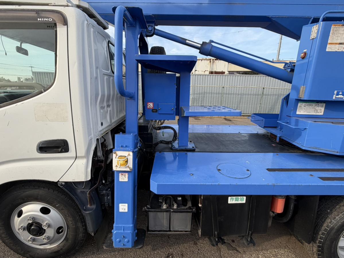 中古高所作業車 日野 デュトロ