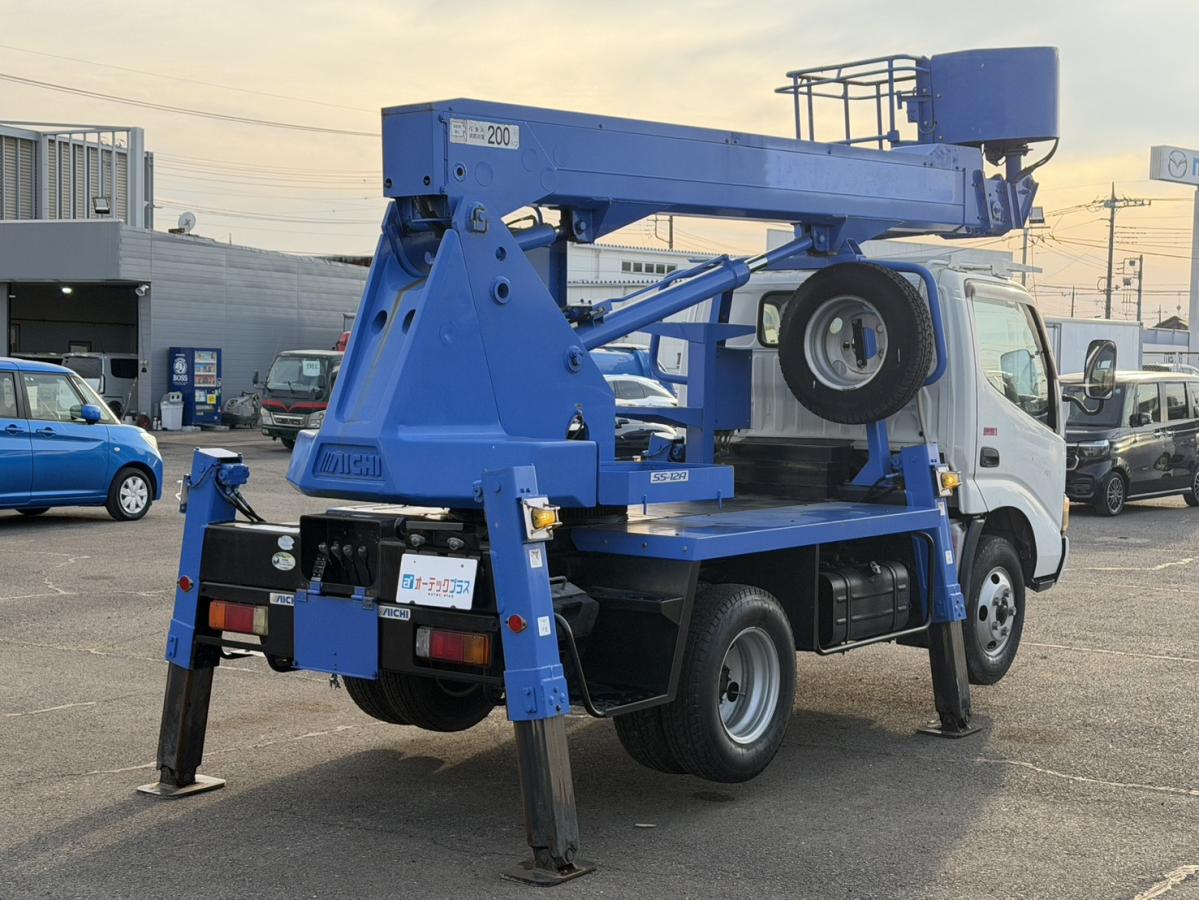 中古高所作業車 日野 デュトロ