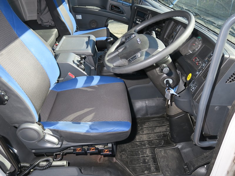 中古粉粒体運搬車 いすゞ ギガ