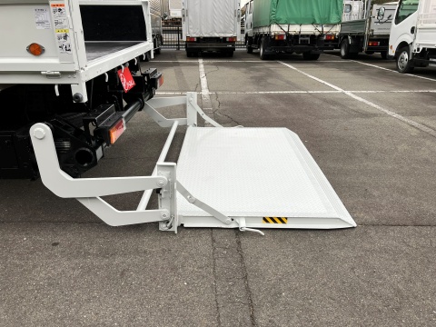 中古クレーン ニッサン アトラス