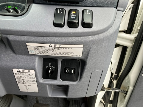 中古クレーン ニッサン アトラス