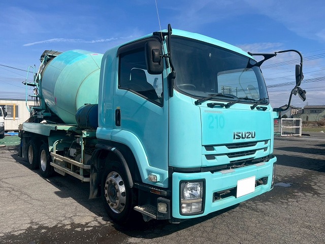 中古ミキサー車(生コン車) いすゞ フォワード