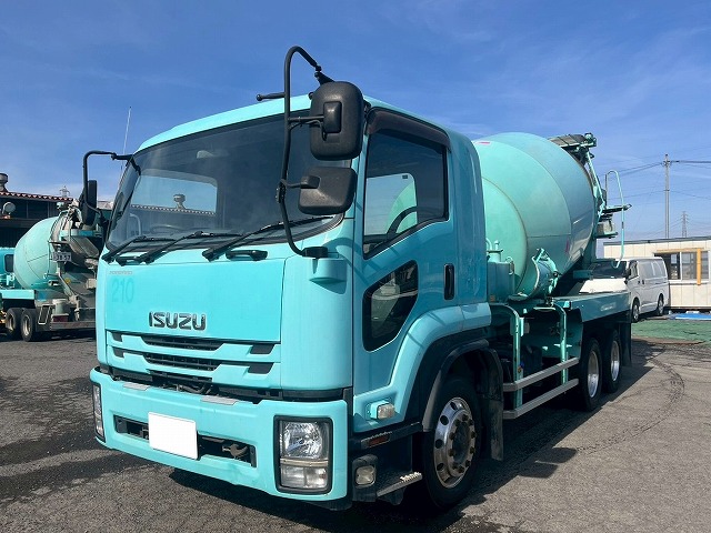 中古ミキサー車(生コン車) いすゞ フォワード