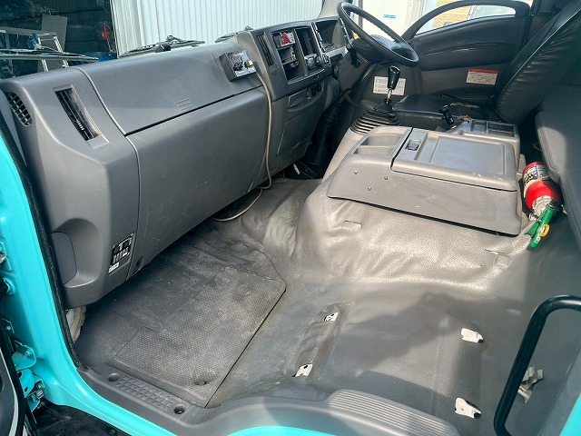 中古ミキサー車(生コン車) いすゞ フォワード