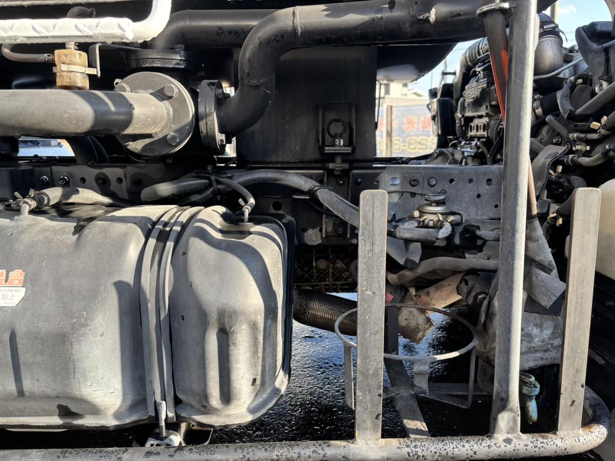 中古糞尿車(バキュームカー) いすゞ エルフ