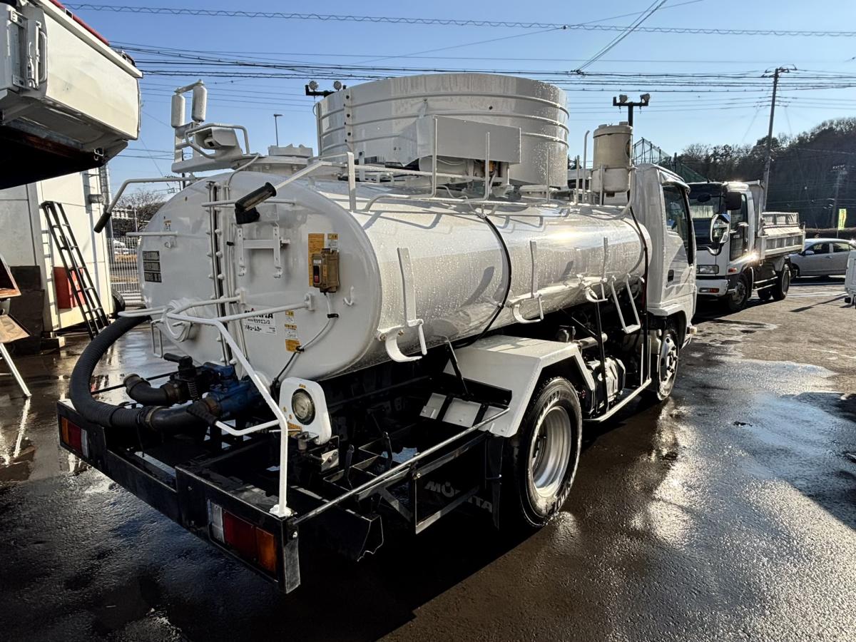 中古糞尿車(バキュームカー) いすゞ エルフ