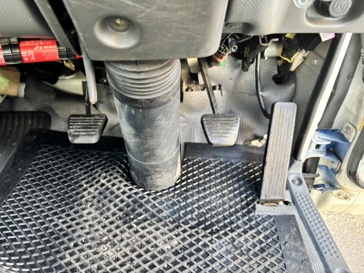 中古糞尿車(バキュームカー) いすゞ エルフ