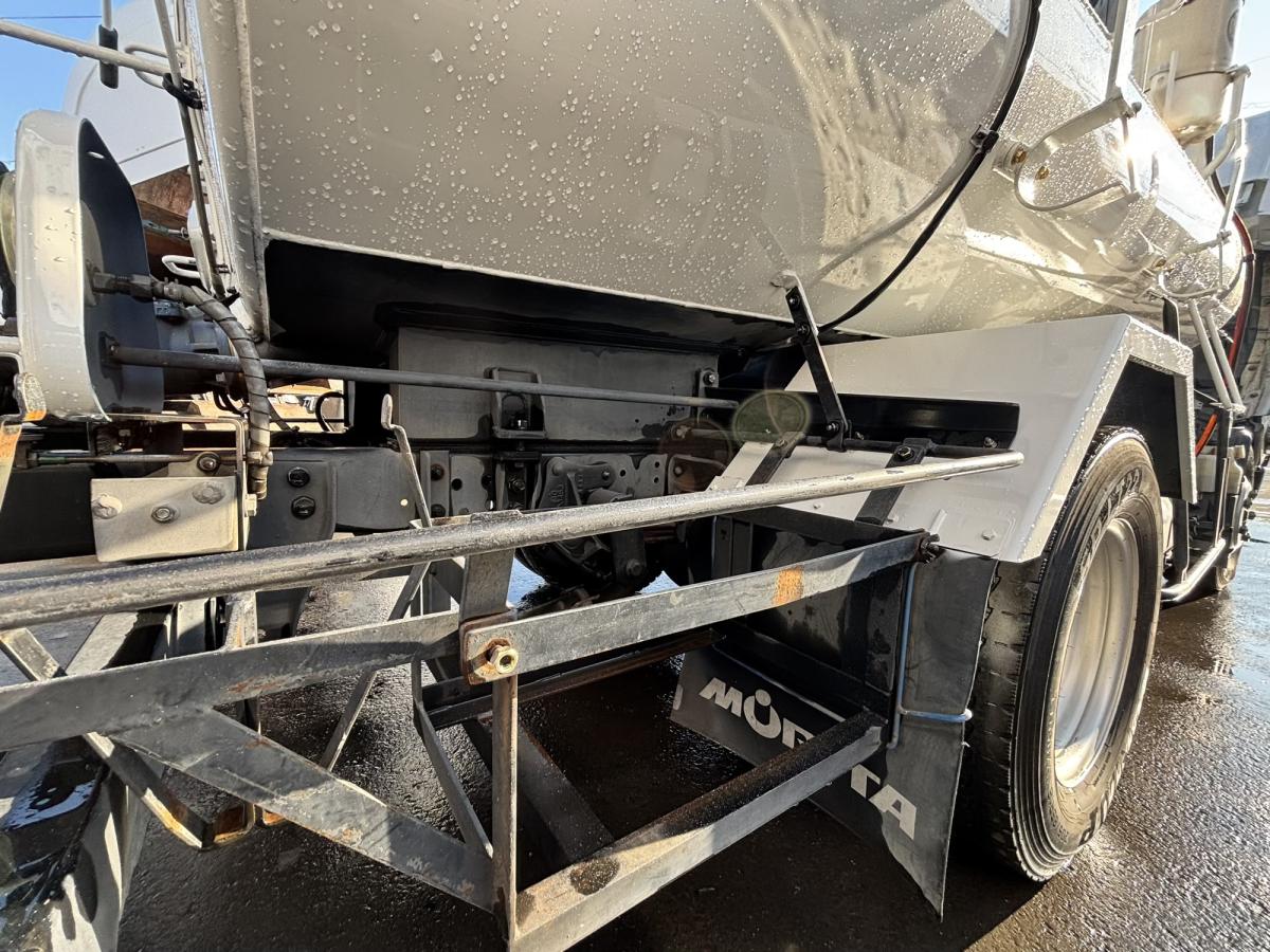 中古糞尿車(バキュームカー) いすゞ エルフ