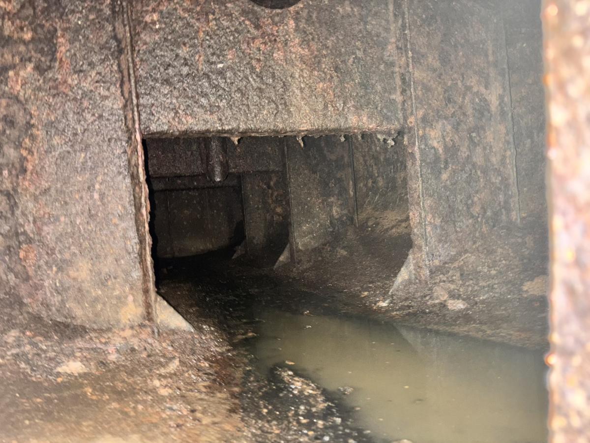 中古糞尿車(バキュームカー) いすゞ エルフ