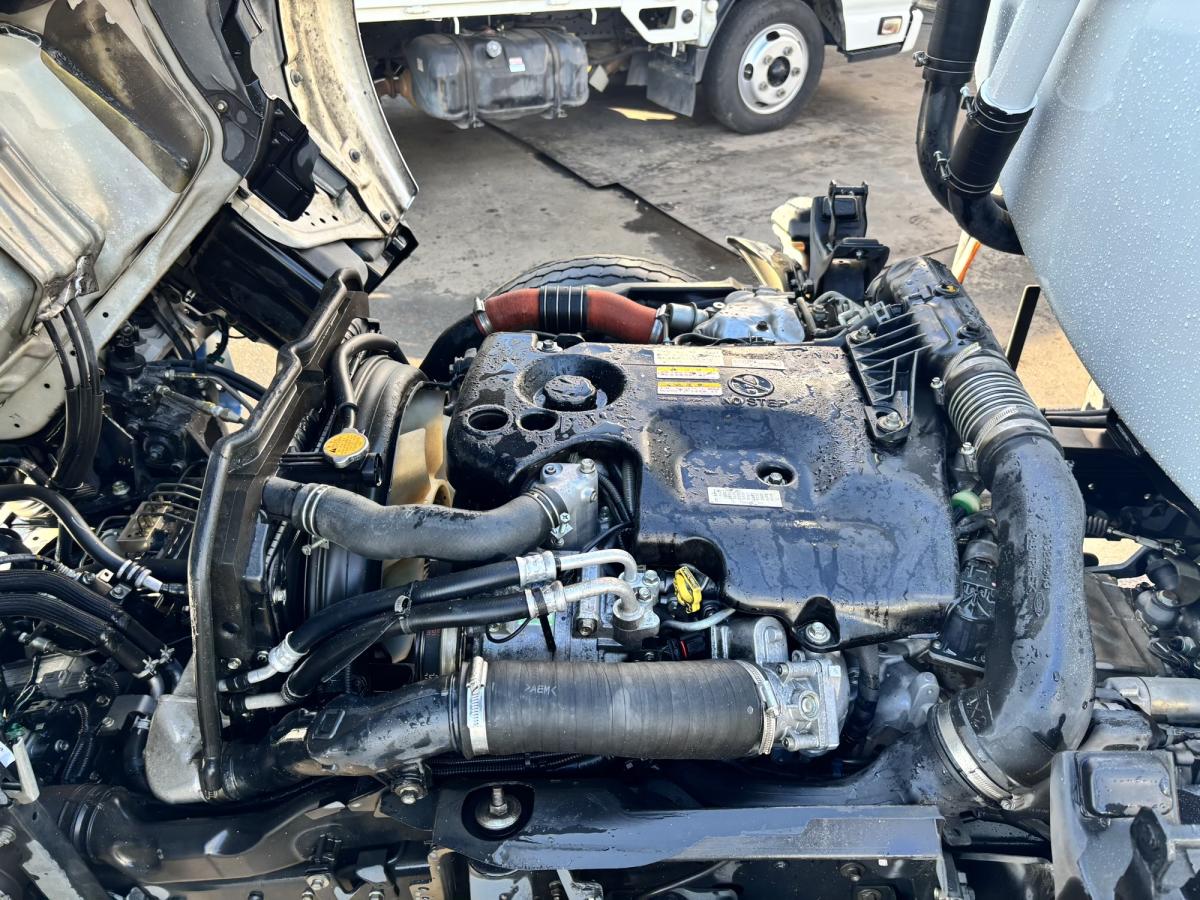 中古糞尿車(バキュームカー) いすゞ エルフ