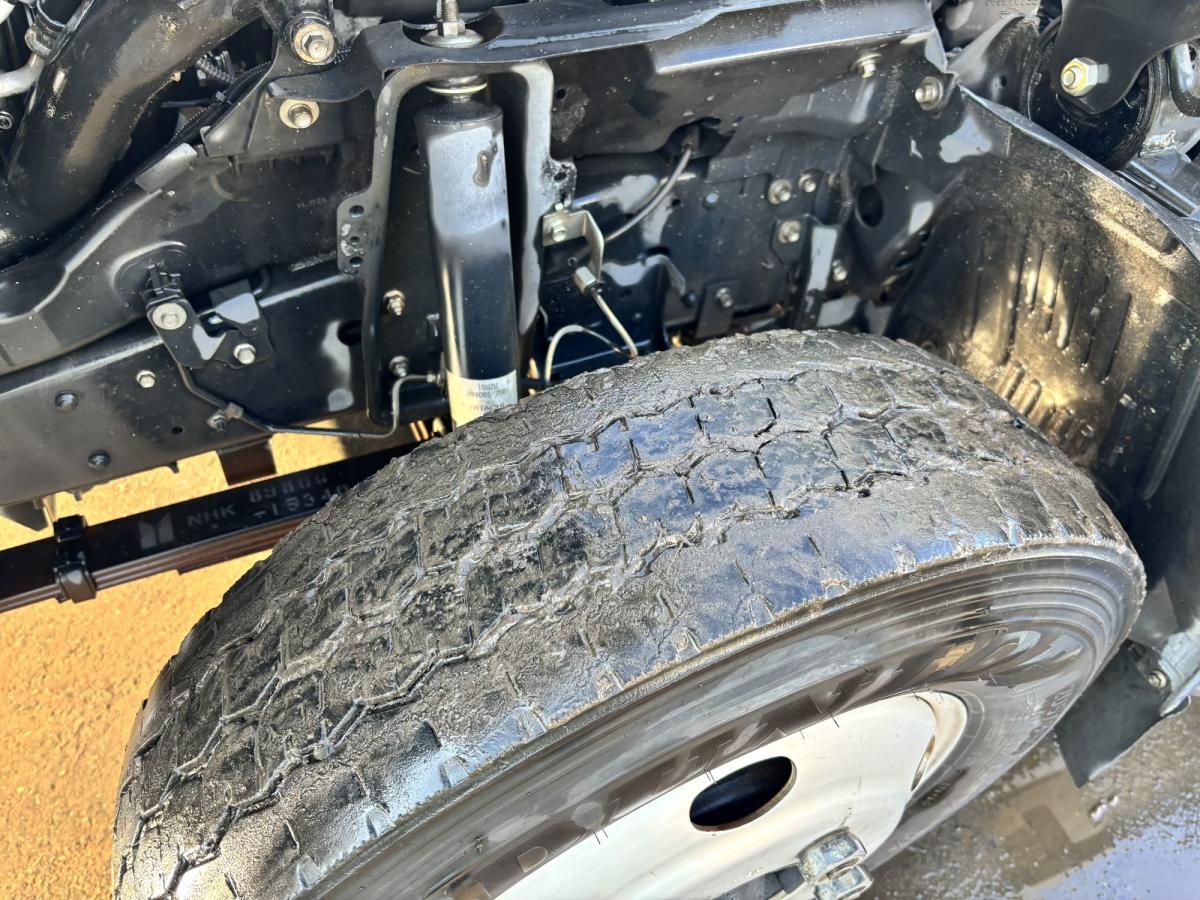 中古糞尿車(バキュームカー) いすゞ エルフ