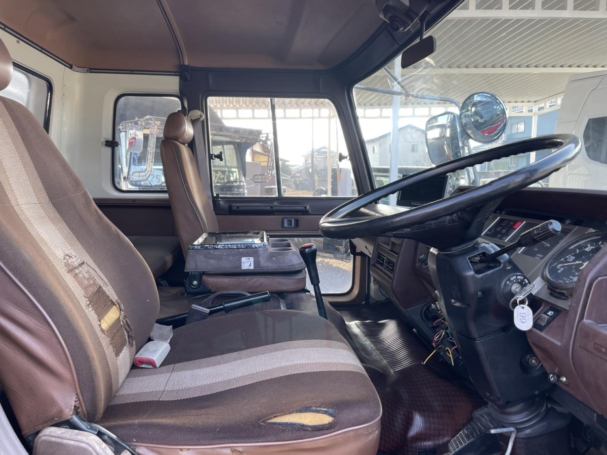 中古セルフローダー 日野 スーパードルフィン