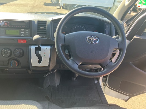 中古冷凍バン トヨタ ハイエース